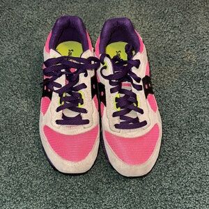 Saucony Men's Pink and Purple Sneakers